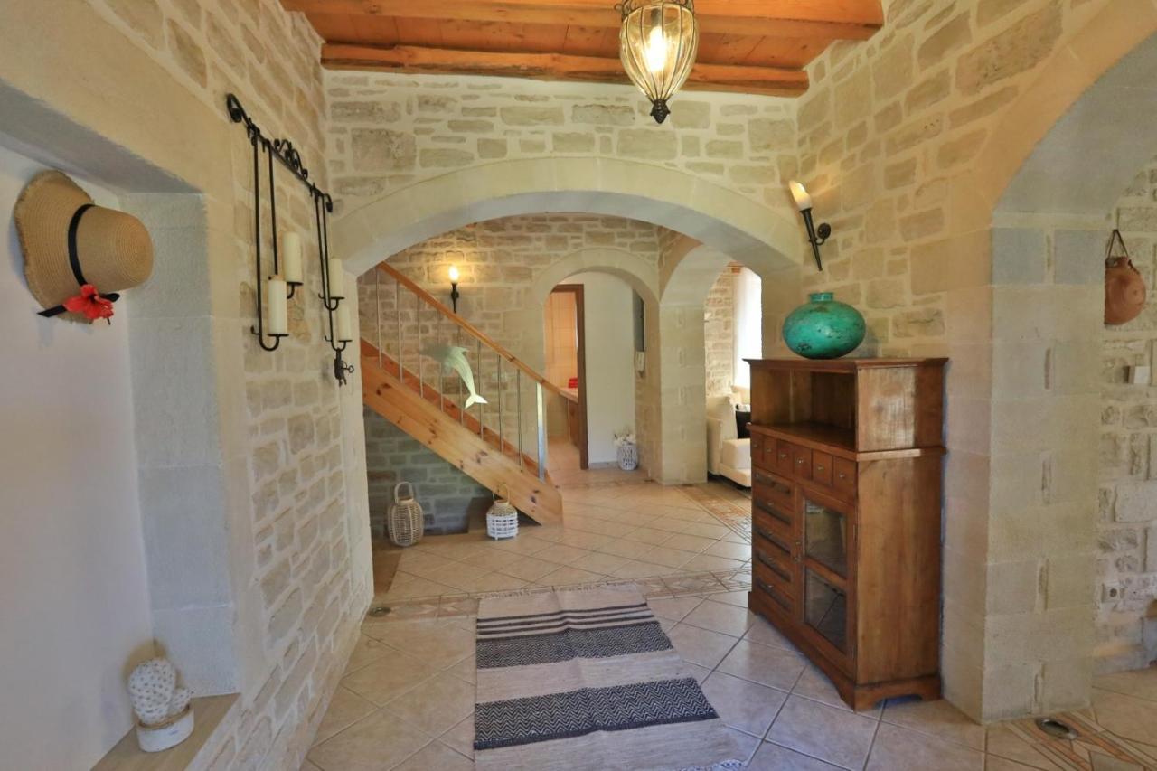 Villa Harmony, Steinvilla Prinés Buitenkant foto