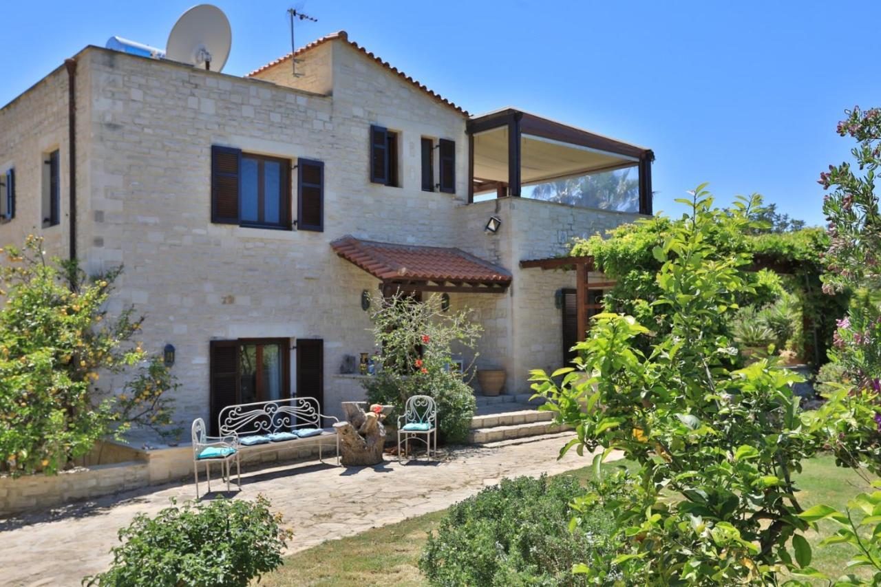 Villa Harmony, Steinvilla Prinés Buitenkant foto