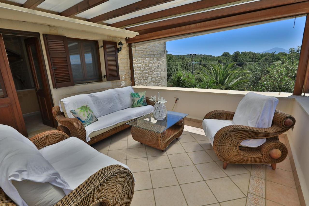 Villa Harmony, Steinvilla Prinés Buitenkant foto